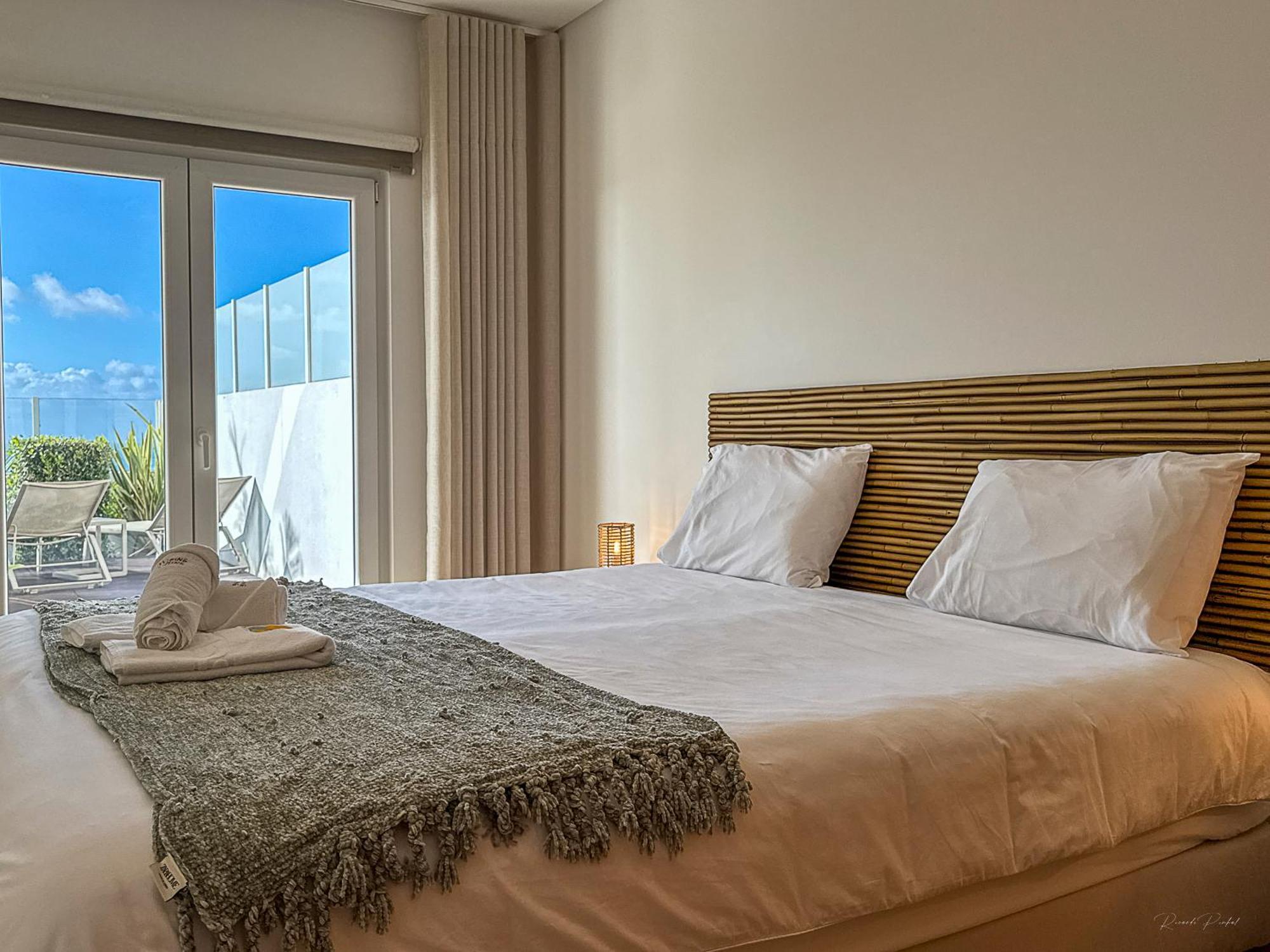 Vibing & Liming Ericeira Hotel Exterior foto